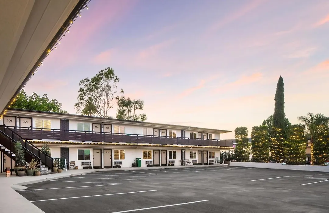 California Inn-1