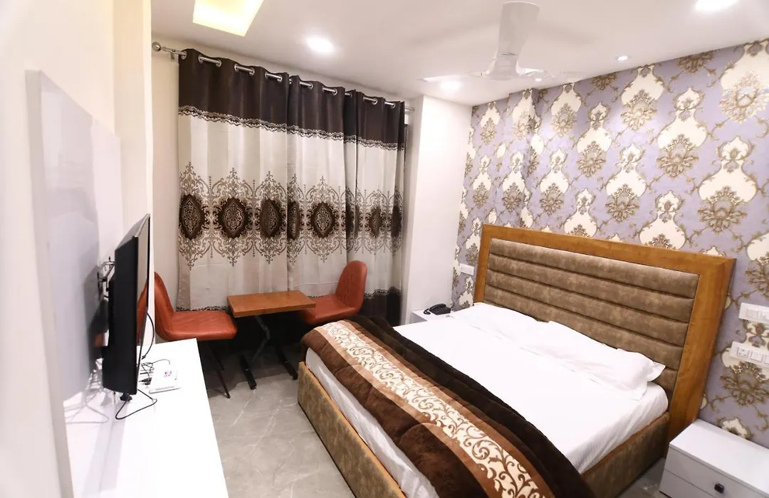 Ovel Hotel-1
