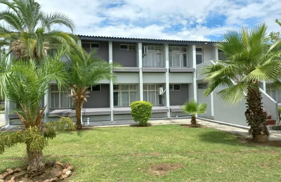 Crescent Lodge-1