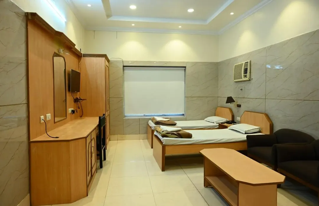Hotel Komala Vilas-1