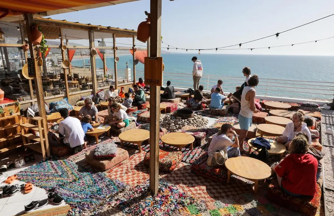 Locals Taghazout Surfcamp-1