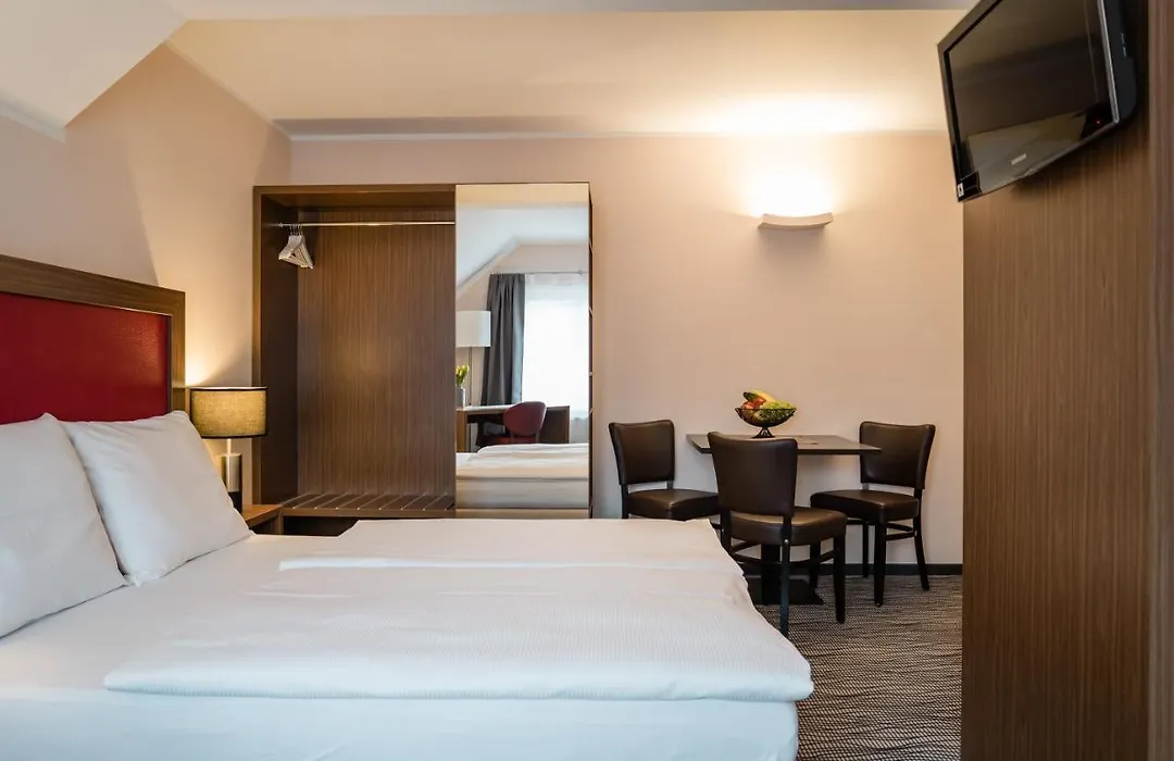 Point Hotel Apartments&Rooms-1