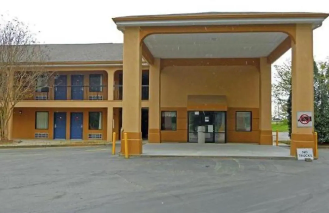 Budgetel Inn- Decatur-1