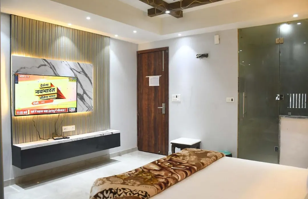 Hotel Imperial Crown-1