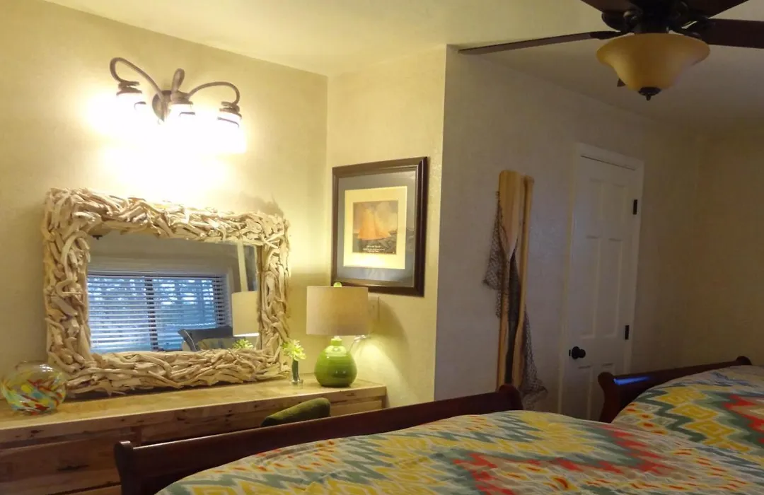 A2 - Poolside King Cabana With Full Kitchen, King Bed, Sleeper Sofa And Pool Access-1