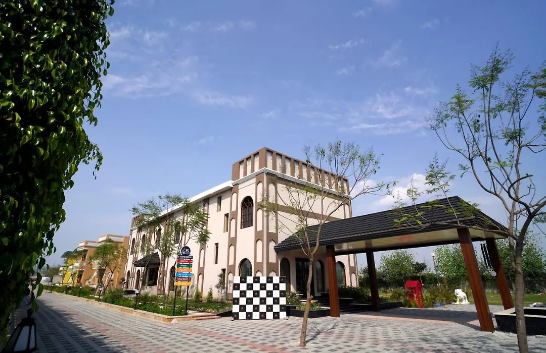 5 States Resort-1