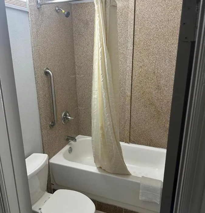 Budget Inn Express-1
