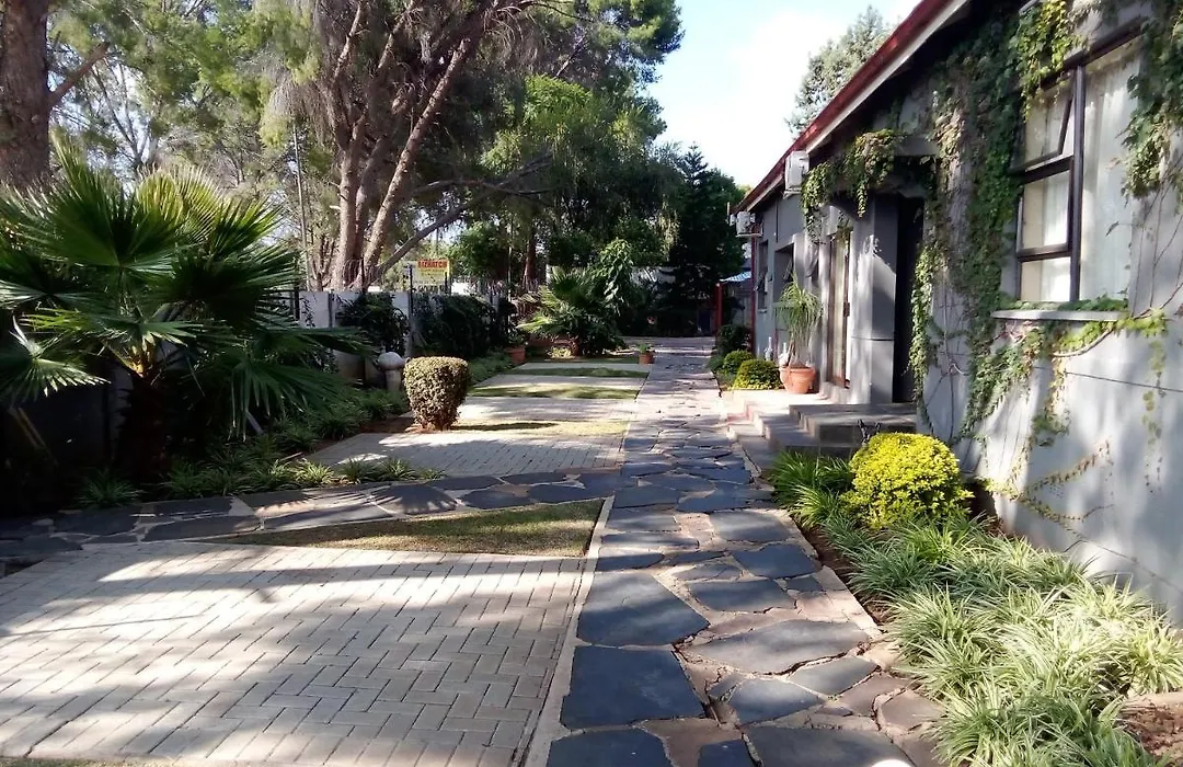 Rz. Guesthouse Mafikeng-1