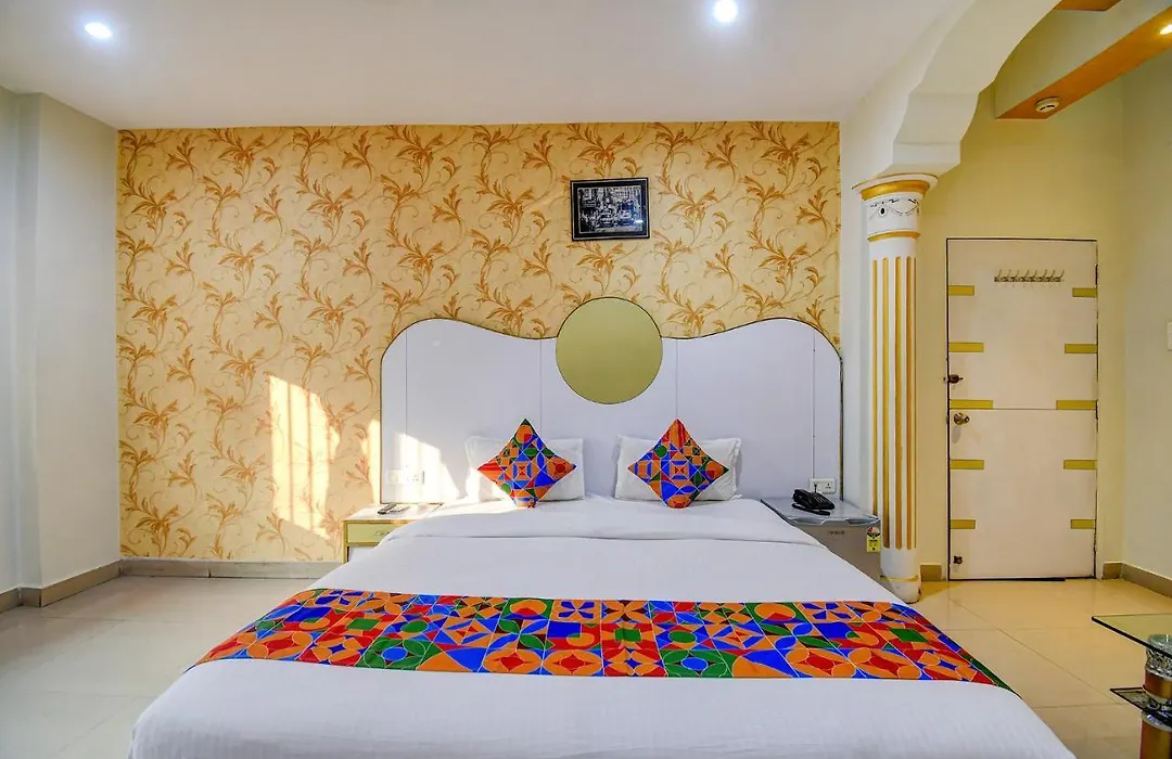 Fabhotel Prime Rockstar Suites - Nr Park Circus 7 Point-1