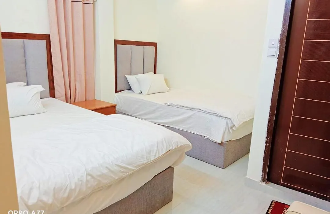 Hotel Crown City-1
