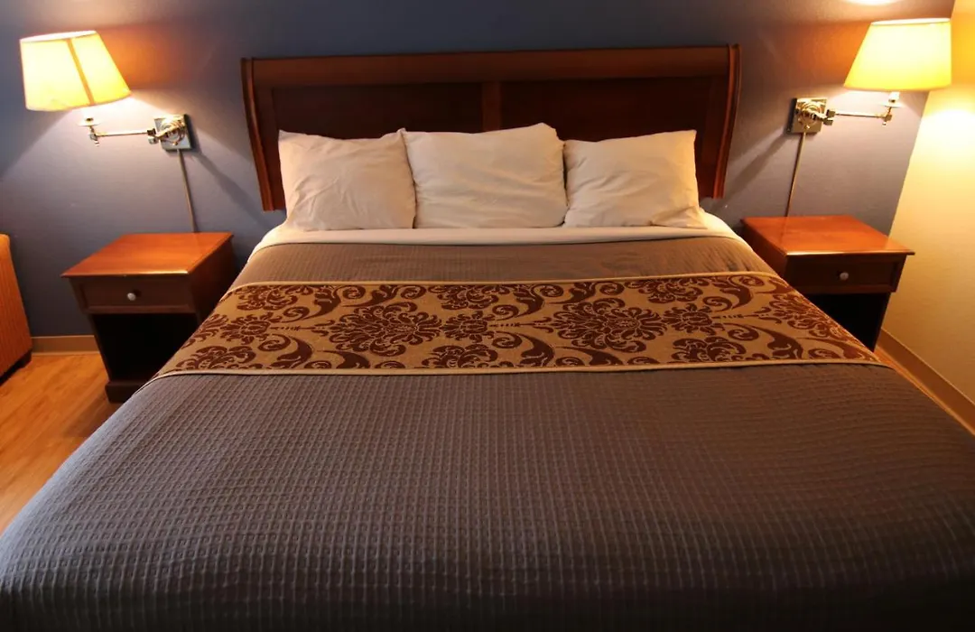 121 Motel Battleboro-1