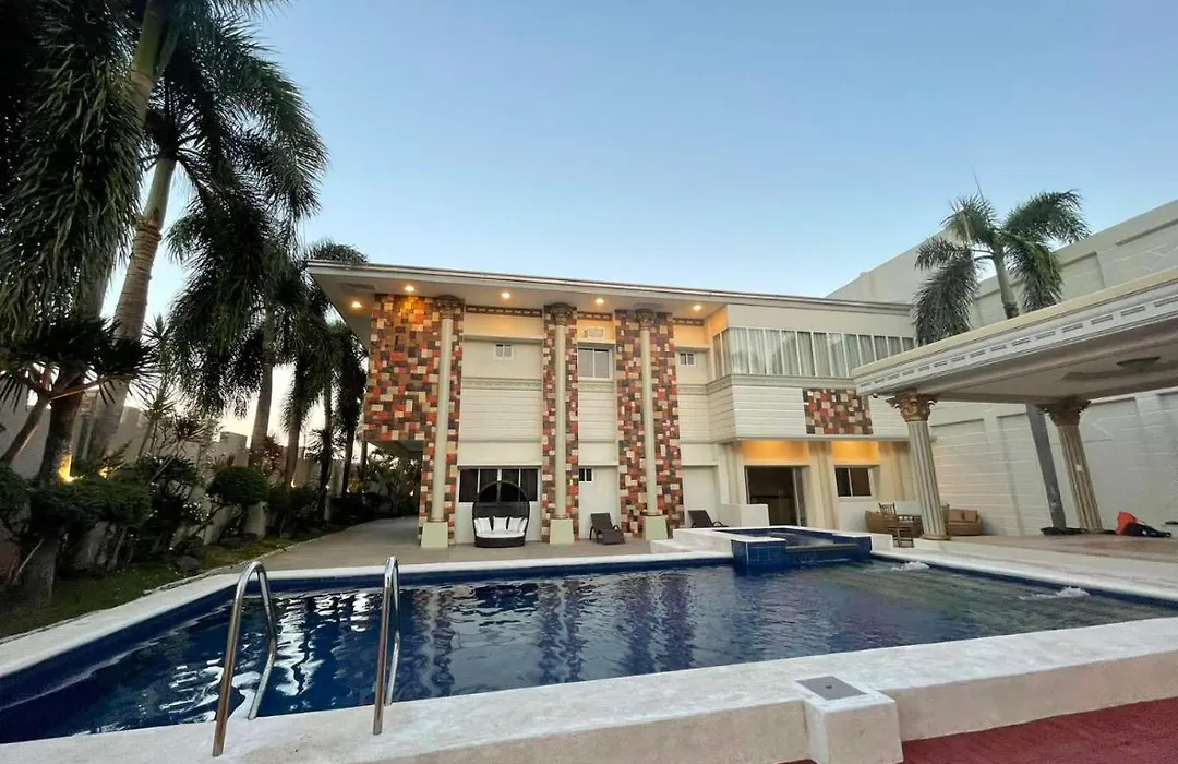 El Palacio Hotel & Resort-1