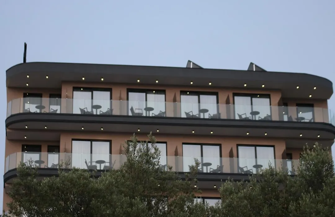 Lans Hotel-1