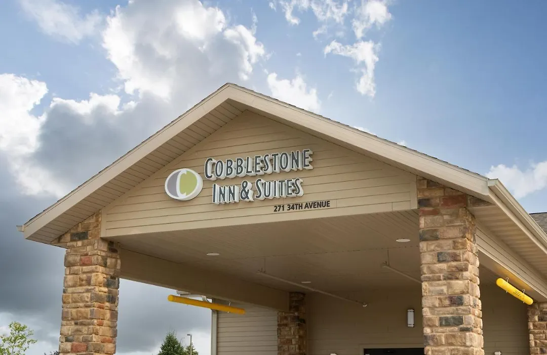 Cobblestone Hotel & Suites-Sheldon-1