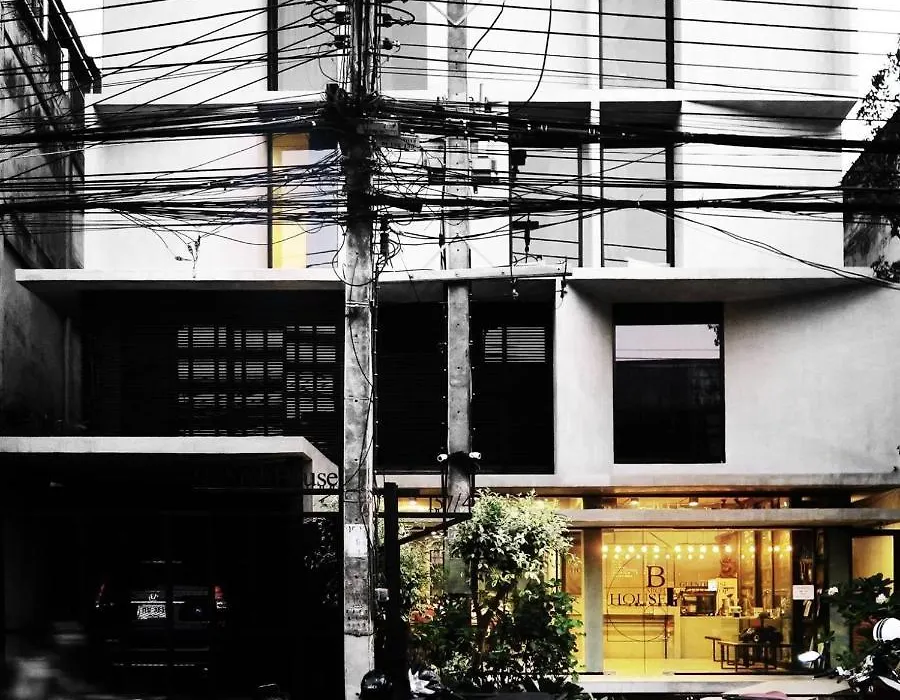 B Arch House Hotel And Cafe Ll No Parking Ll-1