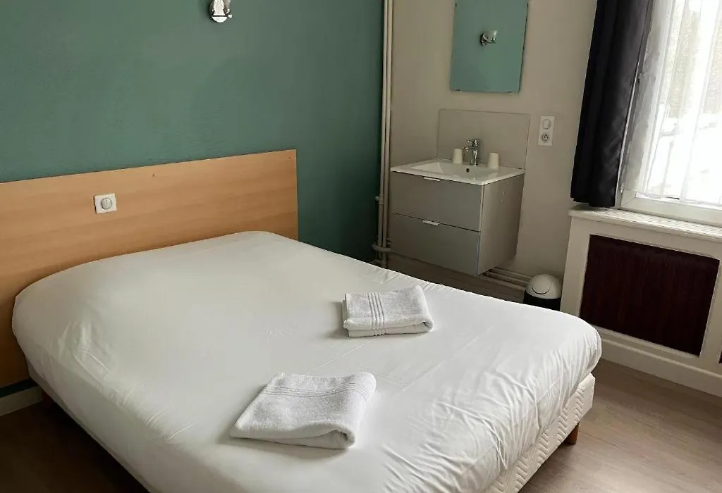 Hotel Aux Bons Amis-1