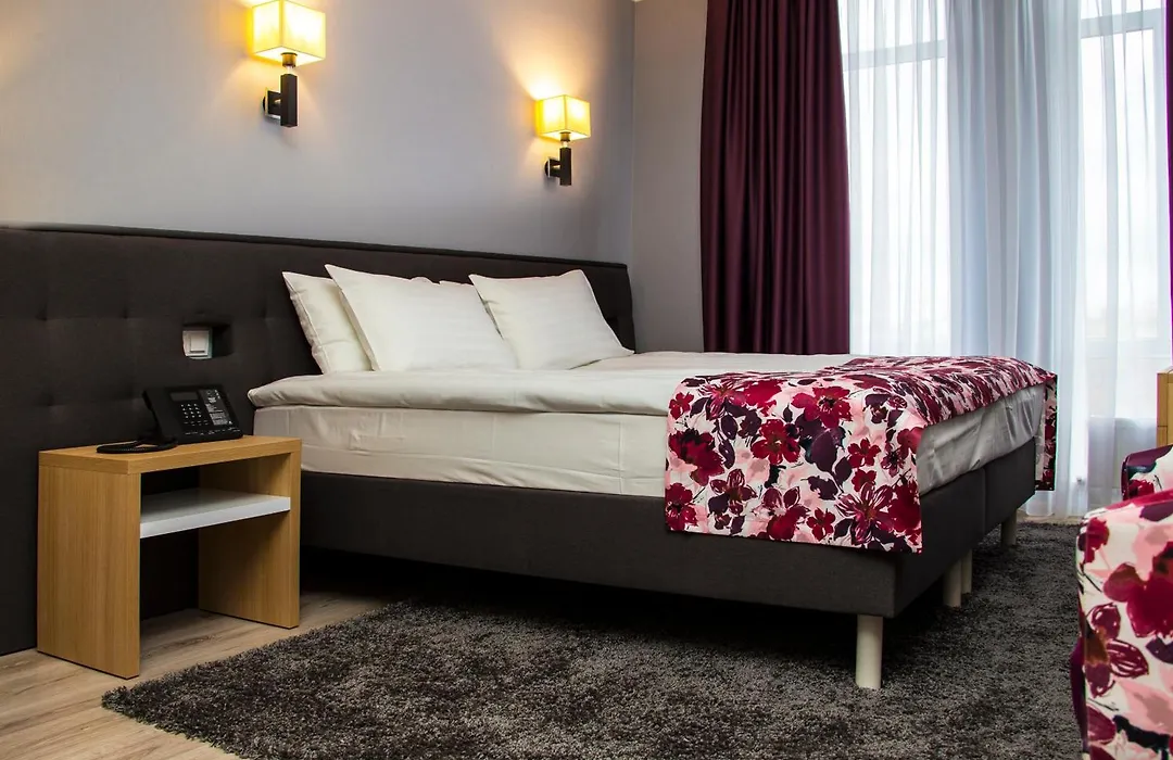 City Park Hotel-1