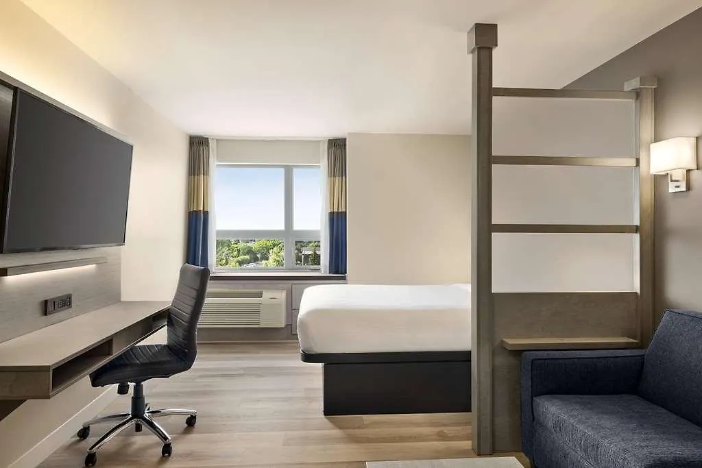 Microtel Inn & Suites Montreal Airport-Dorval Qc-1