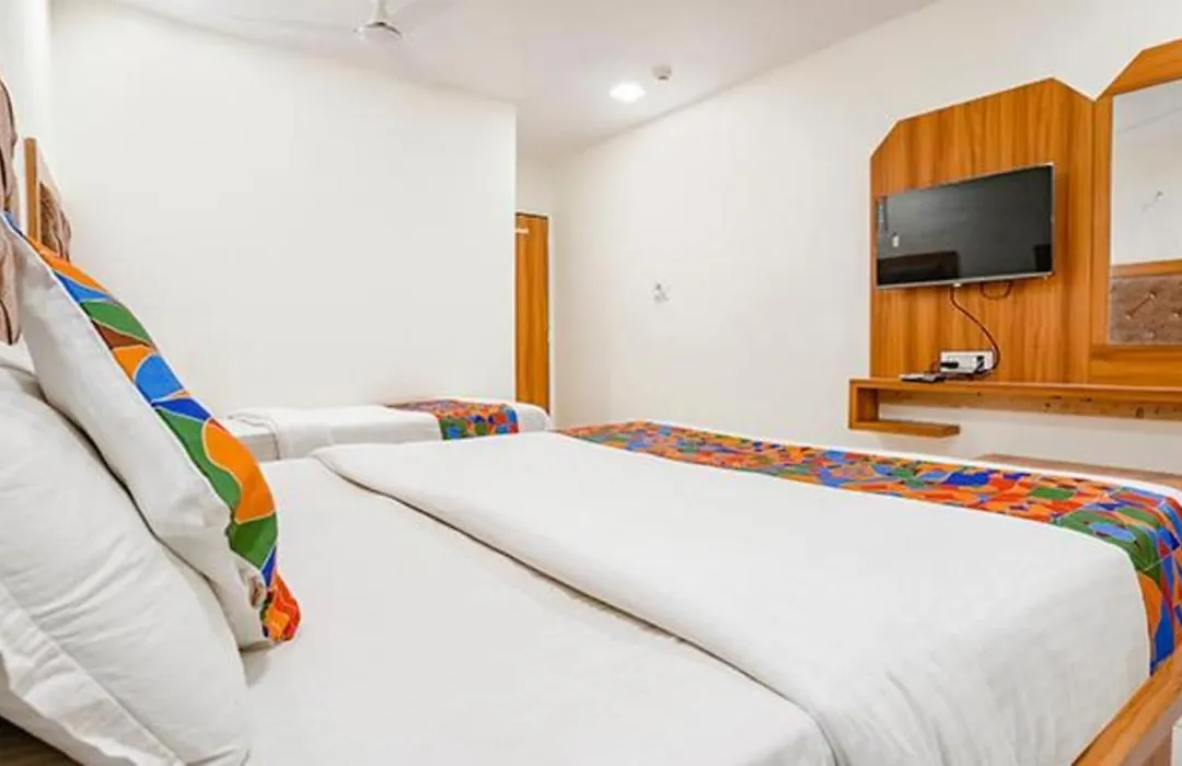 Fabhotel Sr Inn-1