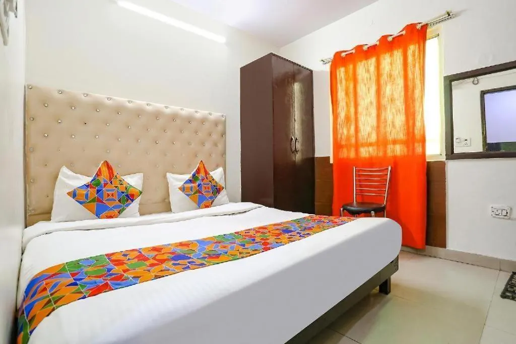 Hotel The Lazeez-1