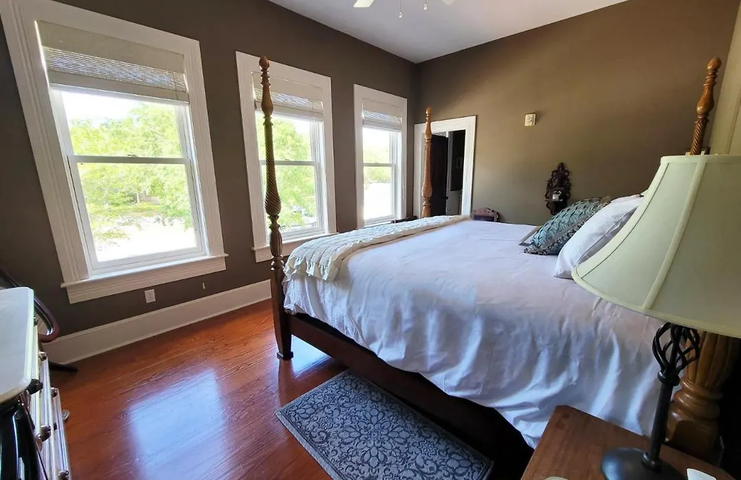 Southern Charm In The Camellia Rose Inn-1