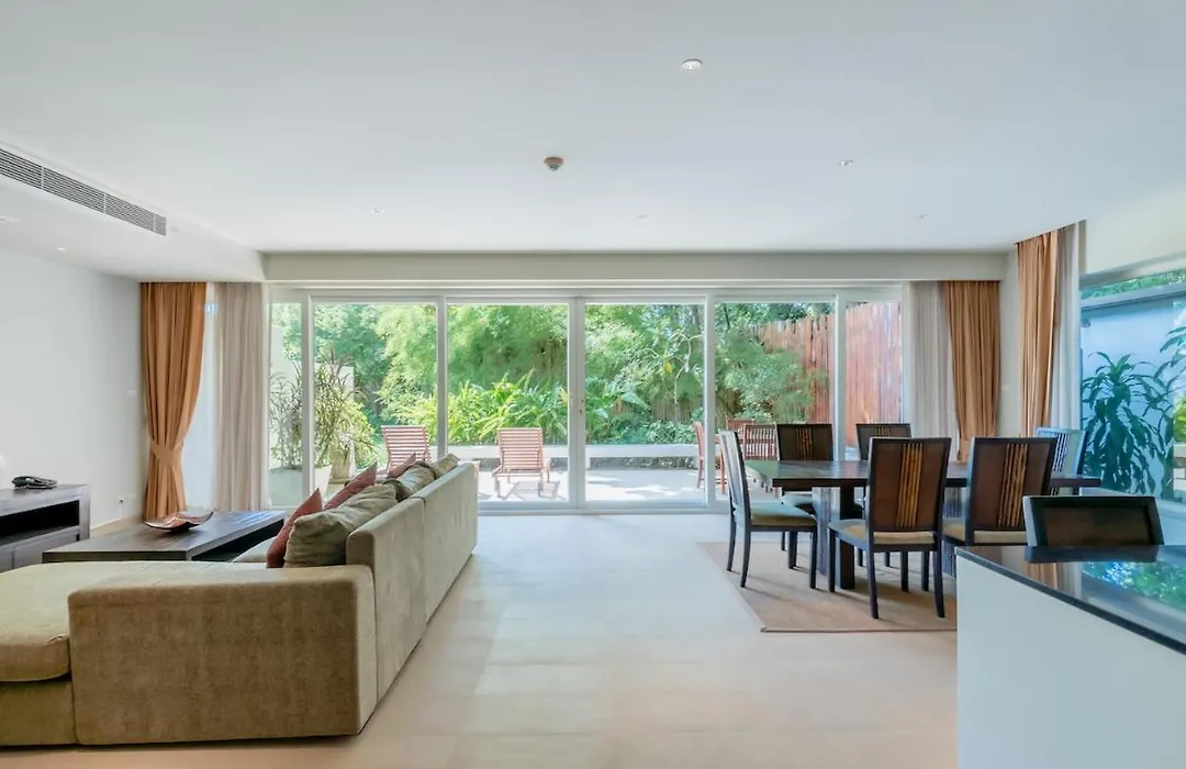 Poppy Beachfront Residence-1