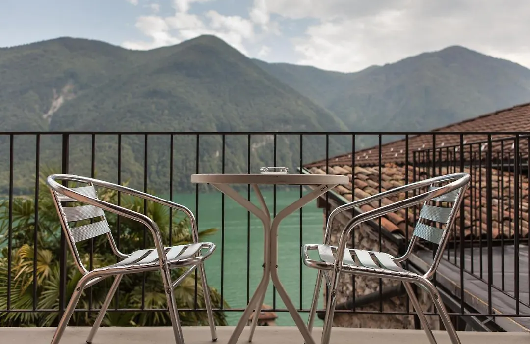 Le Bucce Di Gandria-1