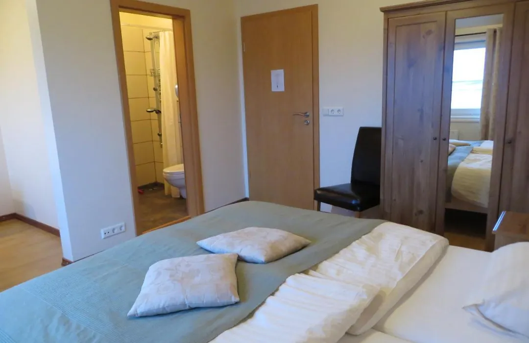 Guesthouse Vellir-1