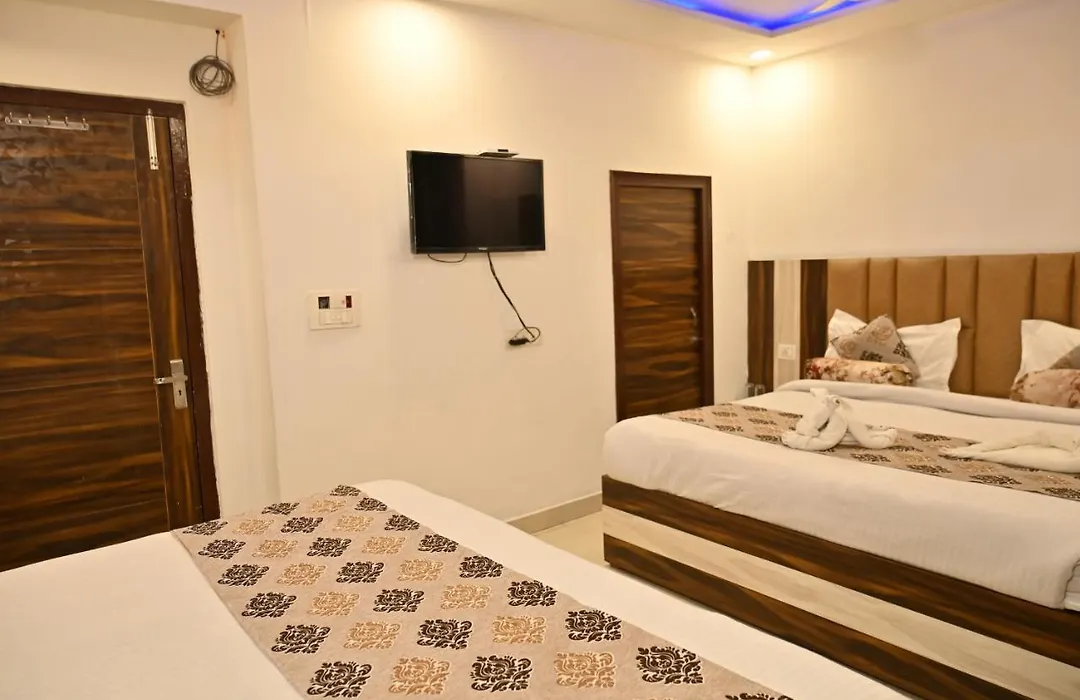 Hotel Shine Star By Tag Your Trip Near Golden Temple-1