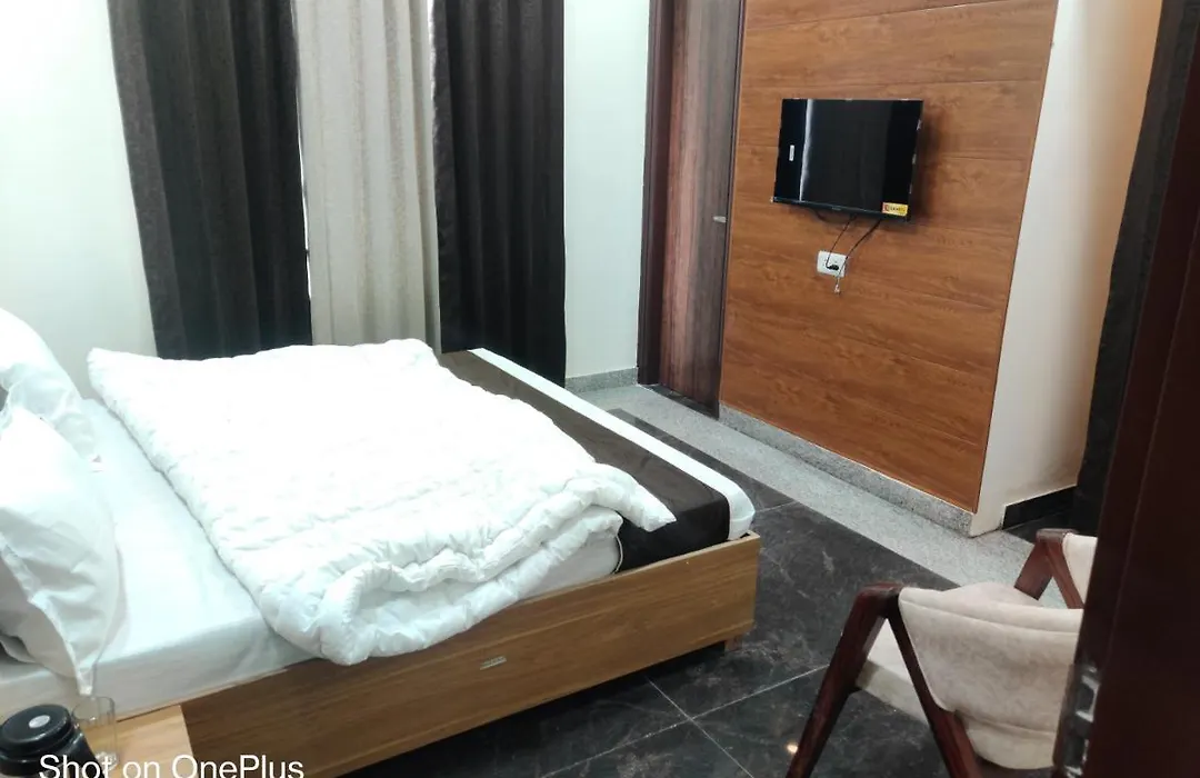 Hotel Casio-1