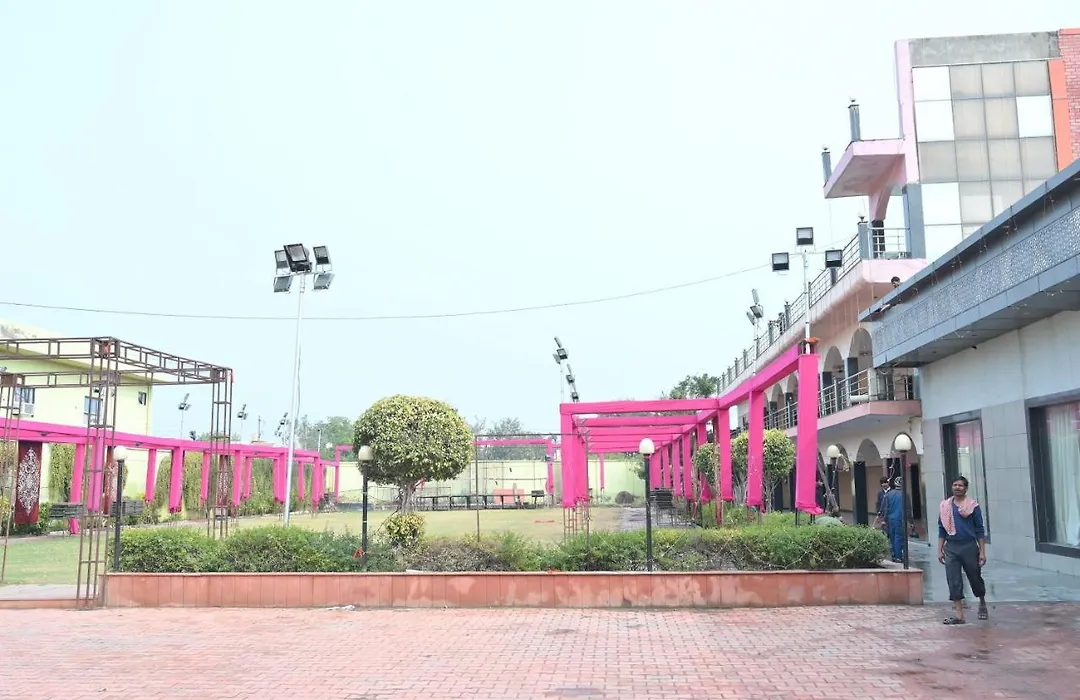 Hotel Mukund Dham-Near Mathura Railway Station-1