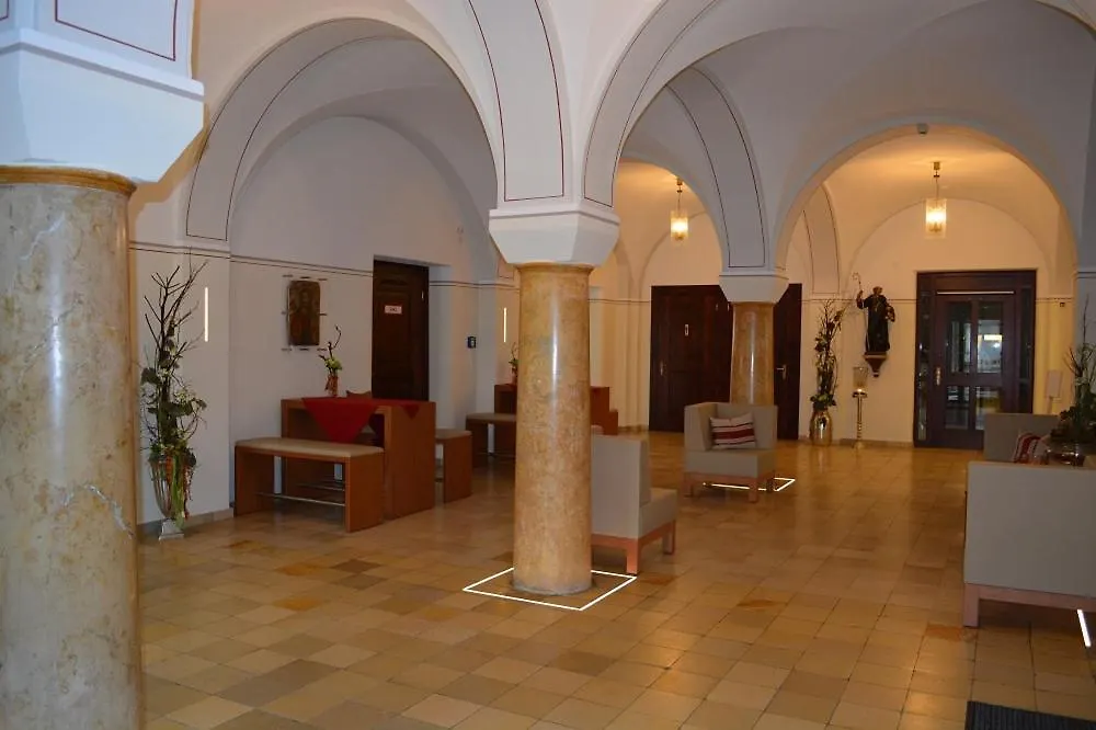 Gaestehaus Schweiklberg-1