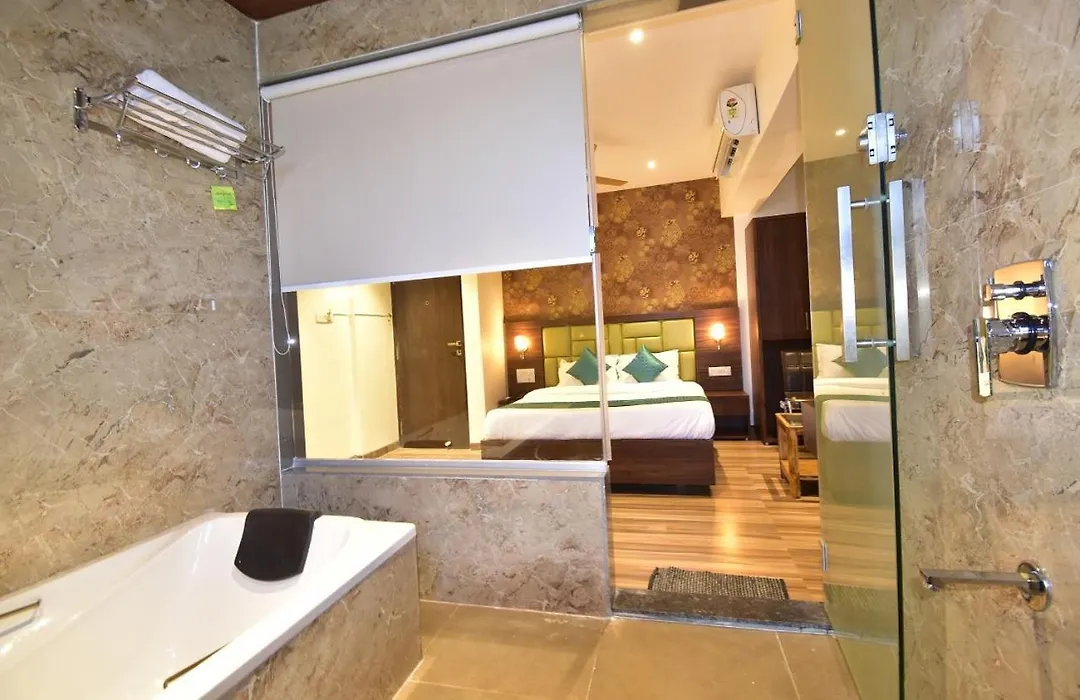 Hotel Candor Amigo Airoli Mind Space-1