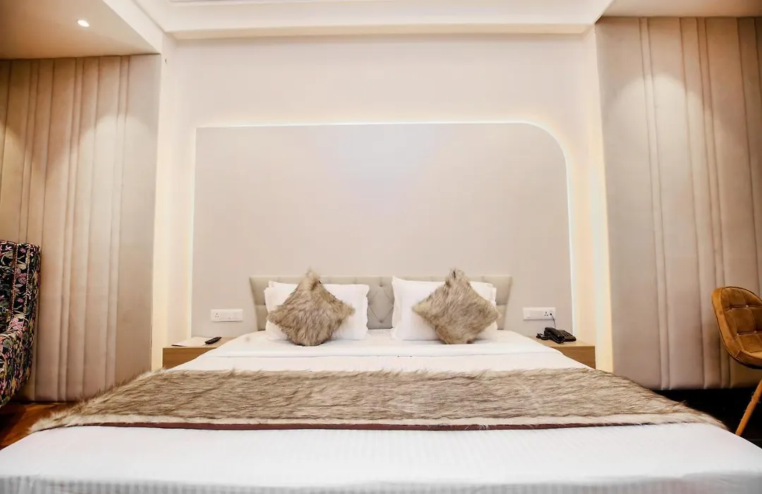 Hotel Euphoria Green-1