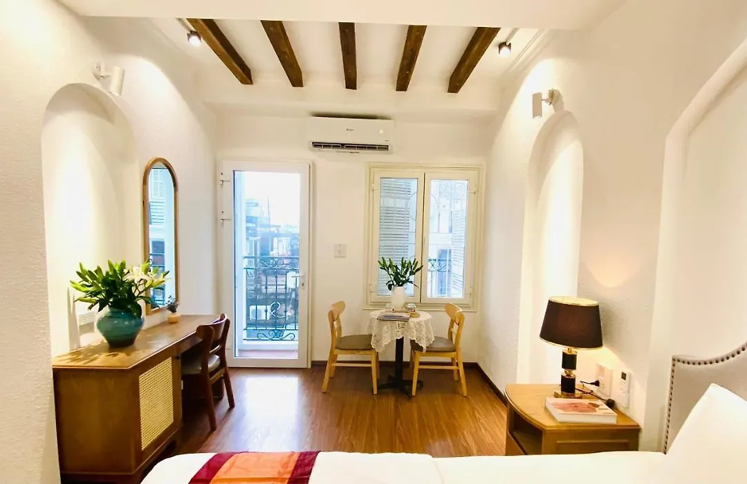 La Mandarina Hotel & Travel At 13 Hang Hanh Street-1