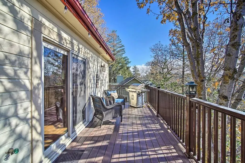 The Thunderbird Retreat, Huge Patio, Amazing View-1