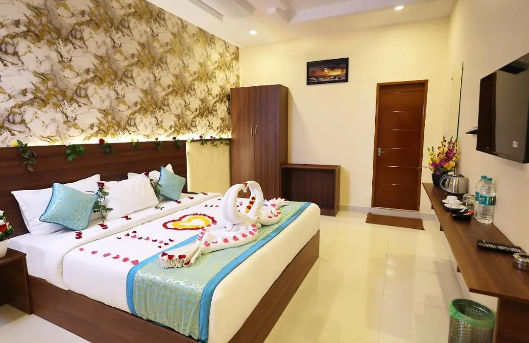 Hotel Grand Square-1