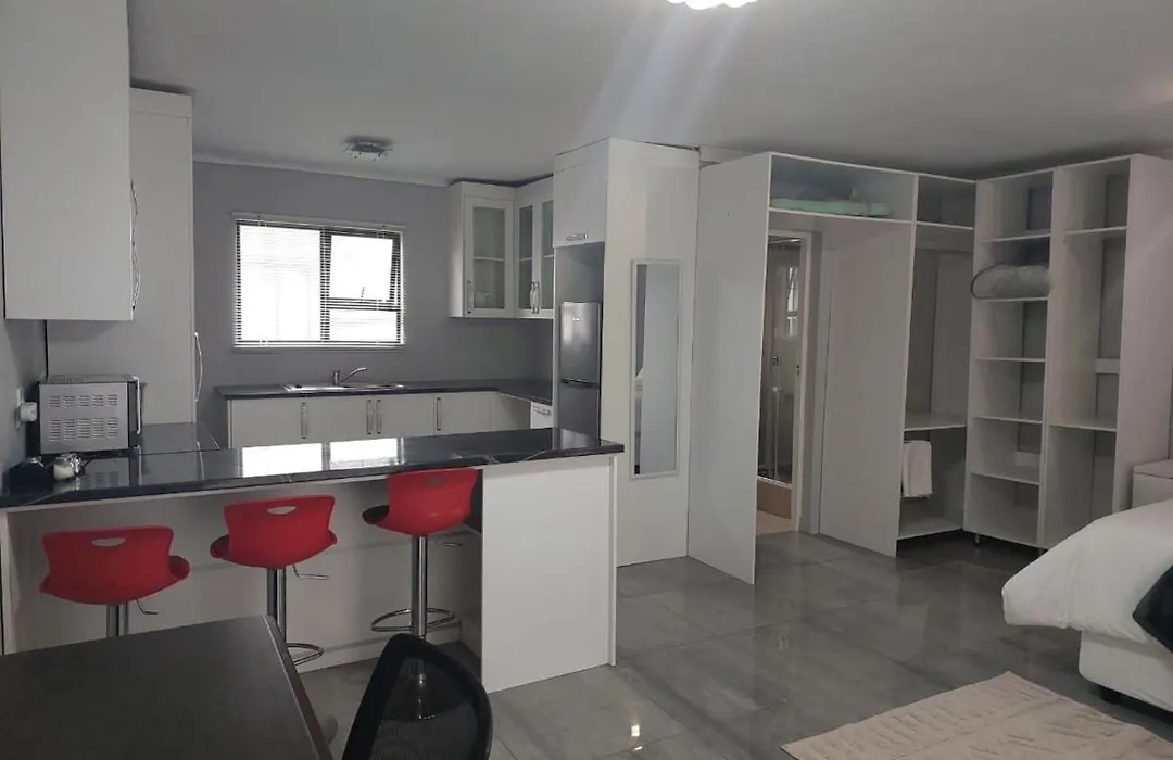 Lennox Guest House-1