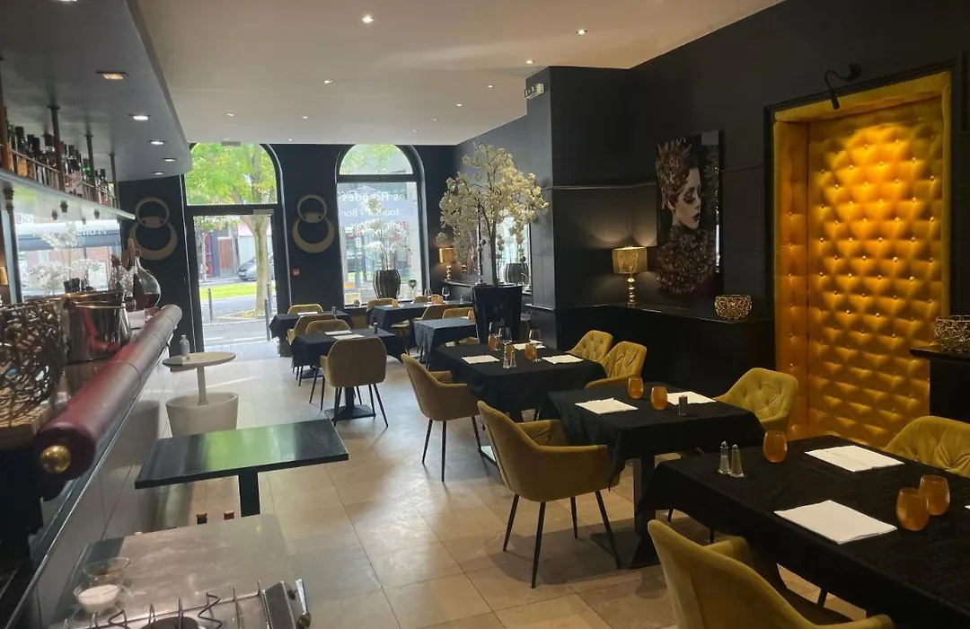 Hotel Restaurant Les Arcades-1