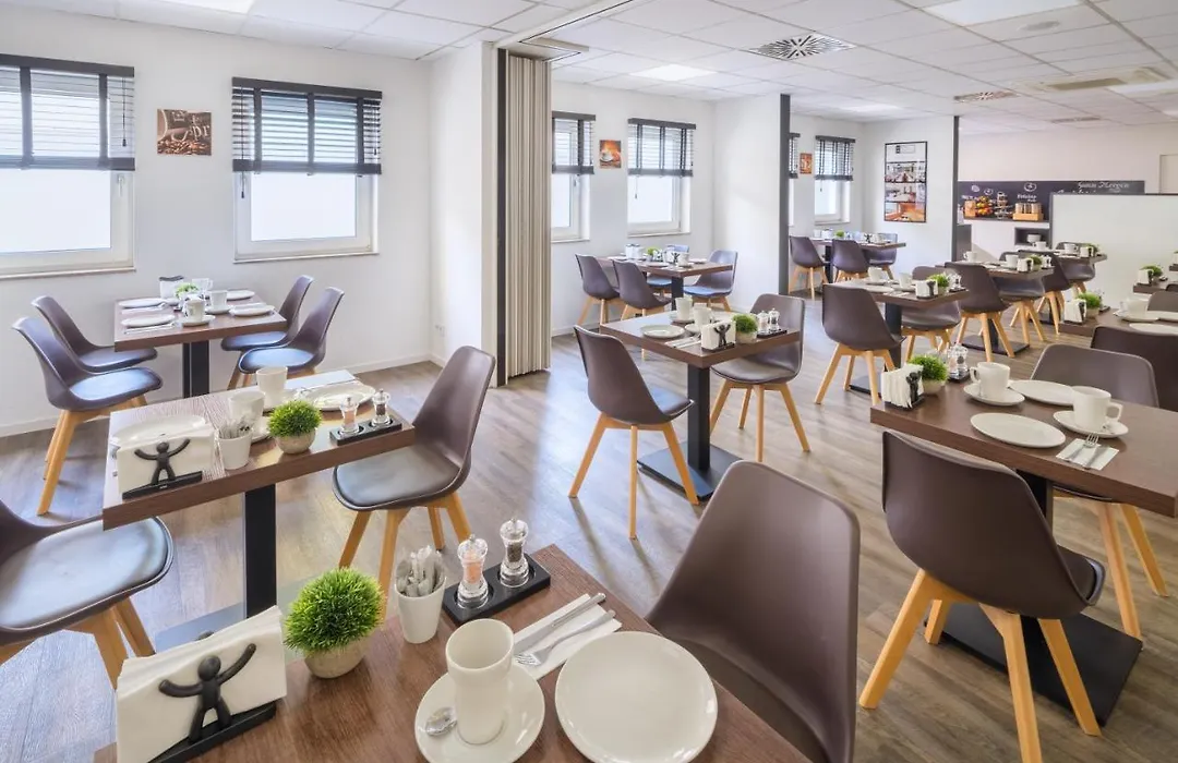 Hotel Newton Ludwigshafen-1