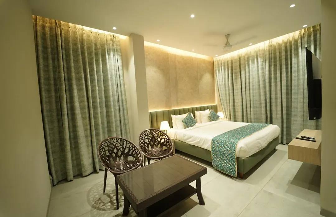 Hotel Laksh-1