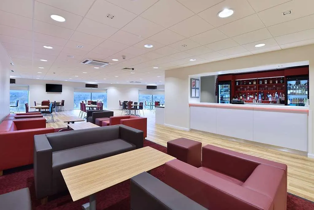 Travelodge Redhill Town Centre-1