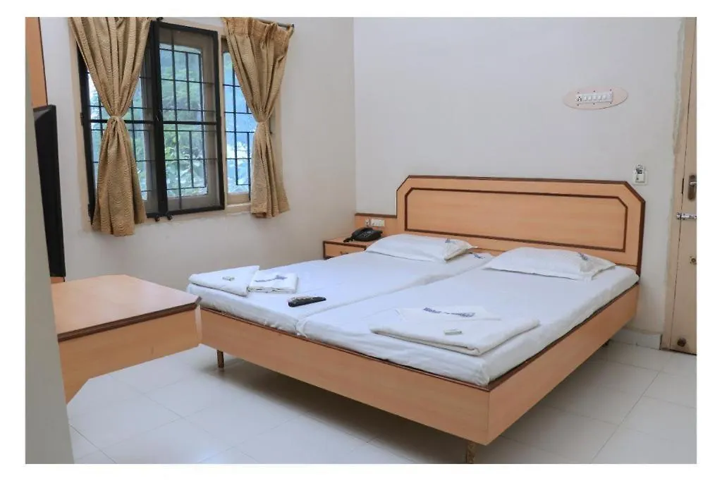 Hotel Jeyasakthi-1