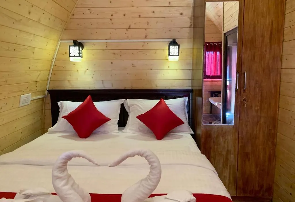 Cozy Capsules - Modern Hut-1