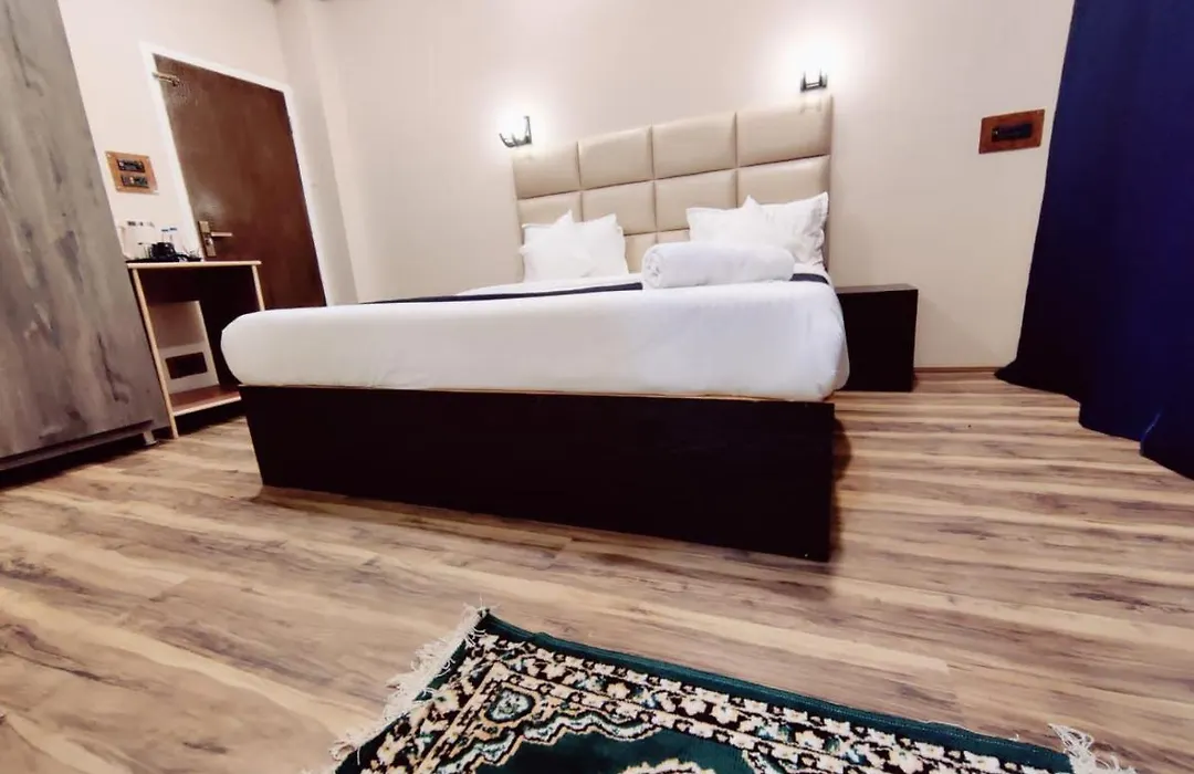 Gulshan Palace By Seven Hills Srinagar By Him Haults Hospitality-1