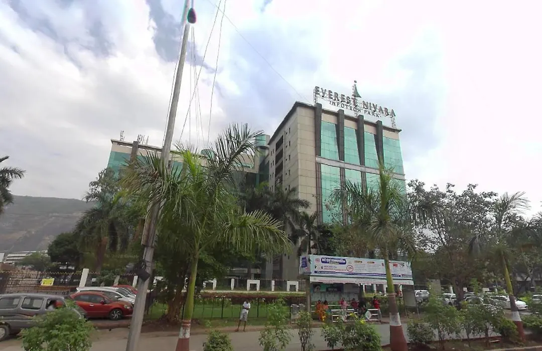 Hotel Everest Inn By Wb Inn-1