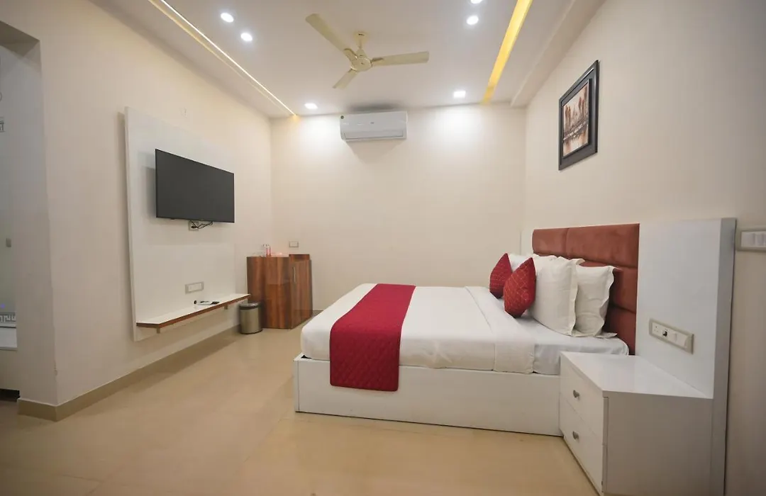 Royal Mansion-1