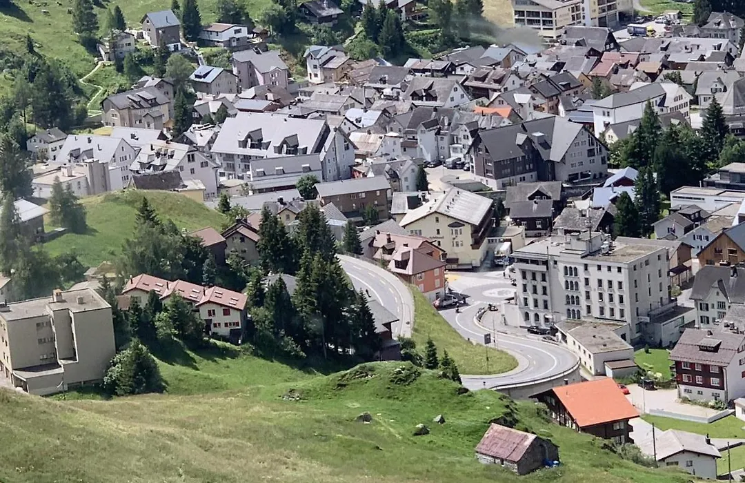 Hotel Piz Badus-1