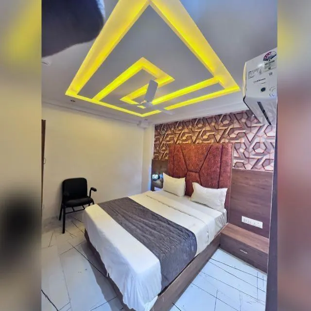 Hotel Lotus Pink-1