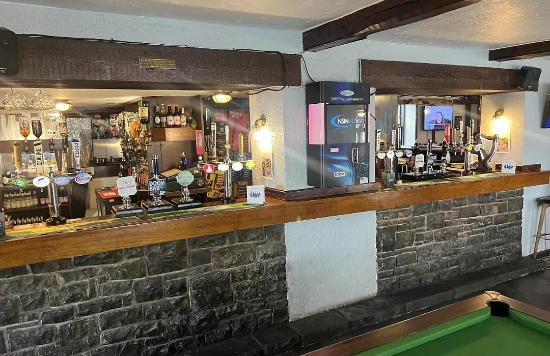 The White Lion Hotel-1
